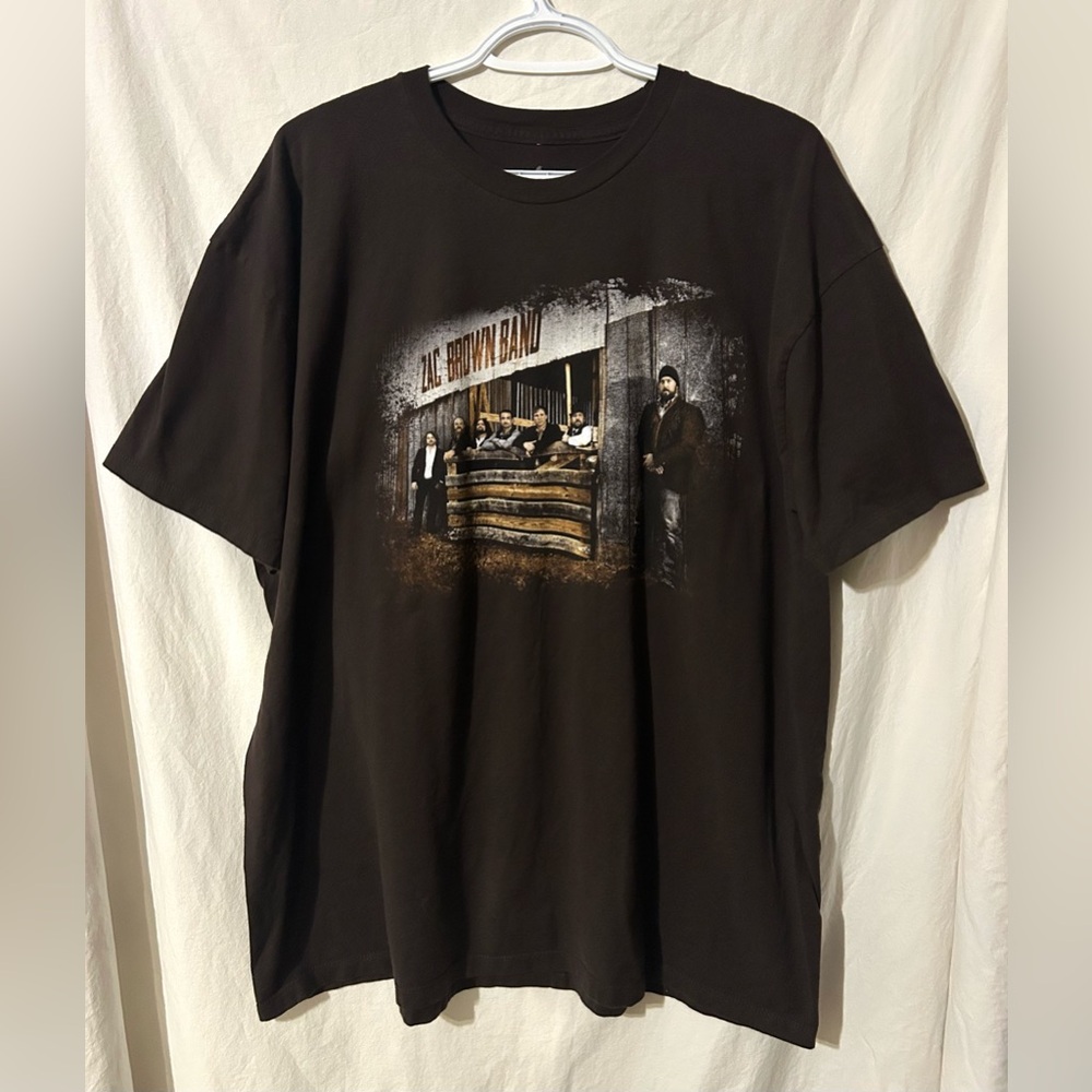 2013 Zac Brown Band Men’s Brown Graphic Tee